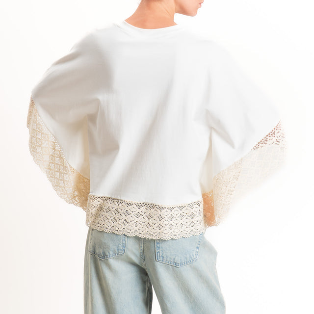Kontatto-T-shirt mantella bordi crochet - offwhite