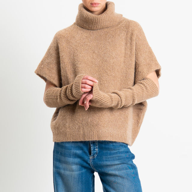 Motel-Maglia smanicata mohair con manicotti - biscotto