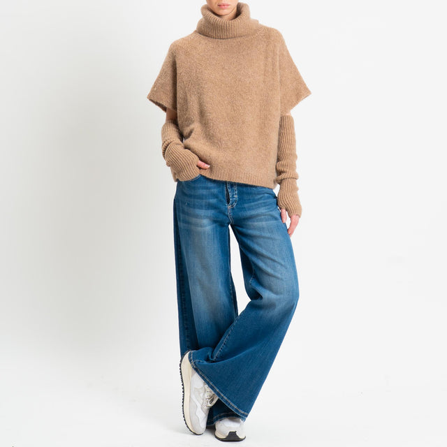 Motel-Maglia smanicata mohair con manicotti - biscotto