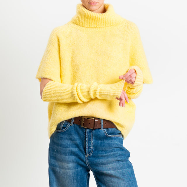 Motel-Maglia smanicata mohair con manicotti - giallo