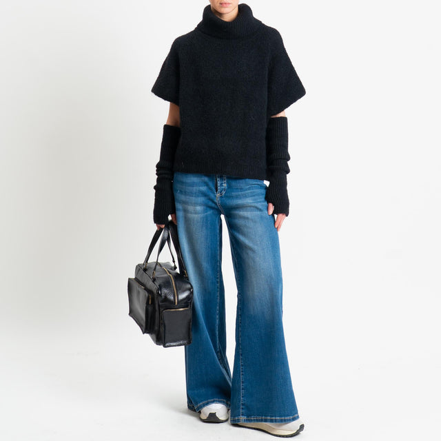 Motel-Maglia smanicata mohair con manicotti - nero
