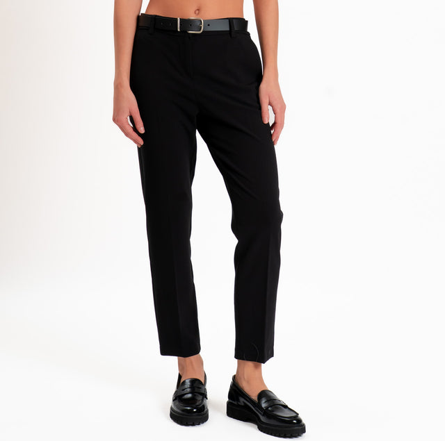 Motel-Pantalone elastico dietro con cintura - nero