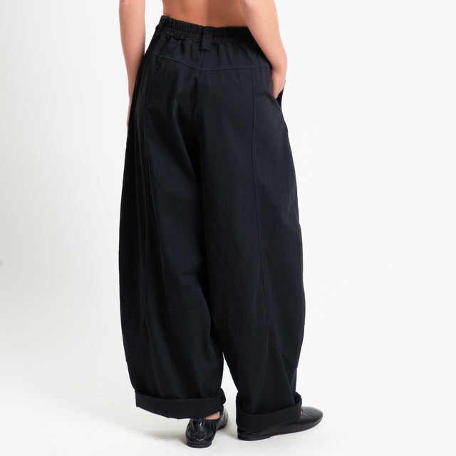 Motel-Pantalone barrel elastico dietro - nero