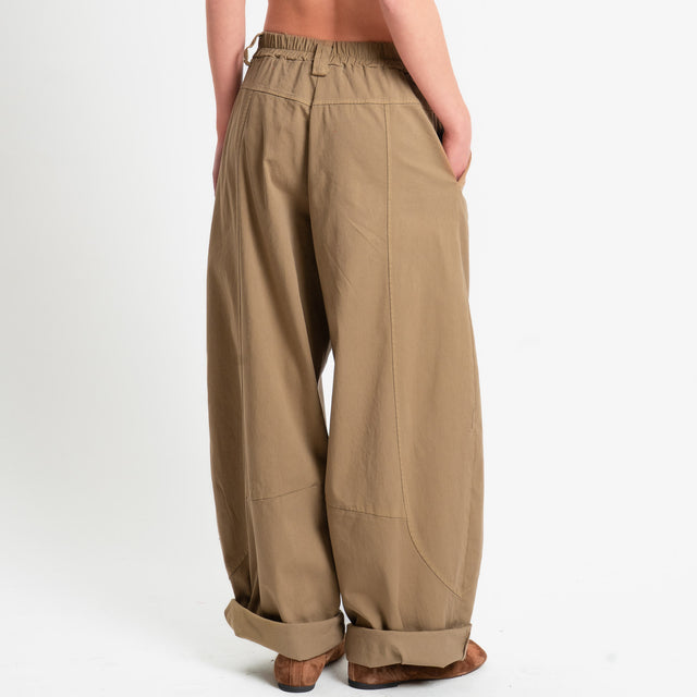 Motel-Pantalone barrel elastico dietro - bruciato