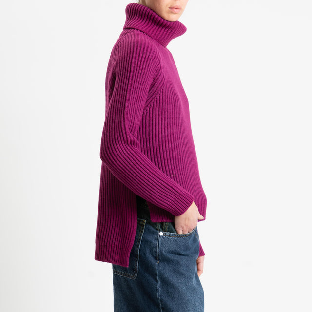 Motel-Maglia collo alto costa inglese spacchi laterali - amarena