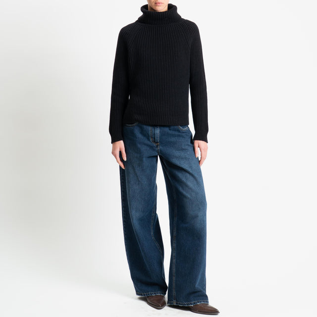 Motel-Maglia collo alto costa inglese spacchi laterali - nero