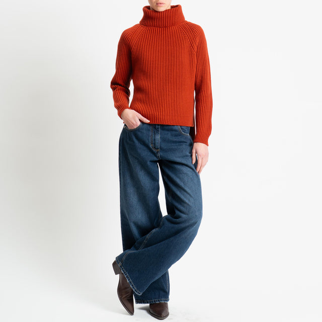 Motel-Maglia collo alto costa inglese spacchi  laterali - ruggine