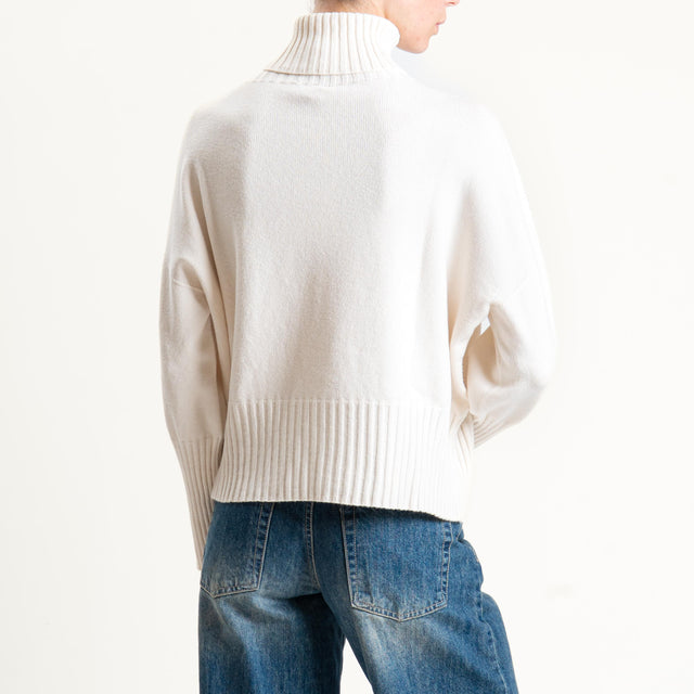 Motel-Maglia scatola collo alto bordi a coste - crema