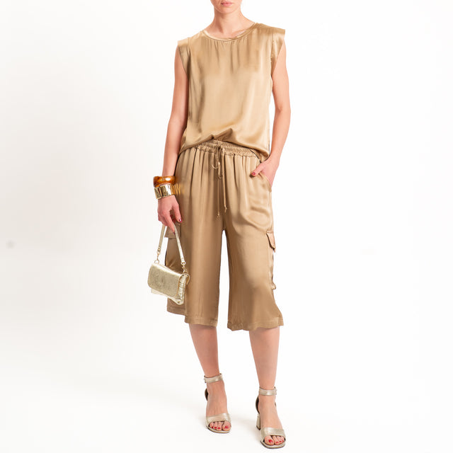 Motel-Bermuda cargo in satin elastico in vita - desert