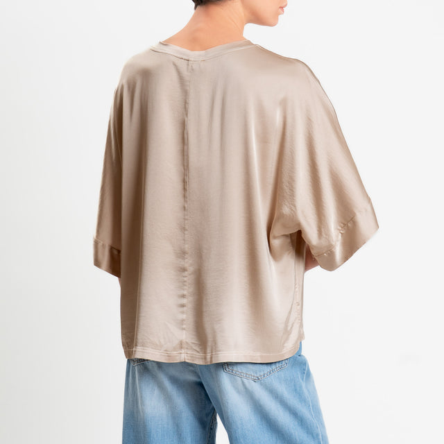 Motel-Blusa in satin manica scesa - avena