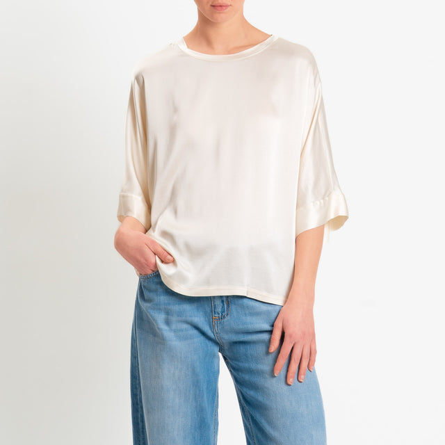 Motel-Blusa in satin manica scesa - burro