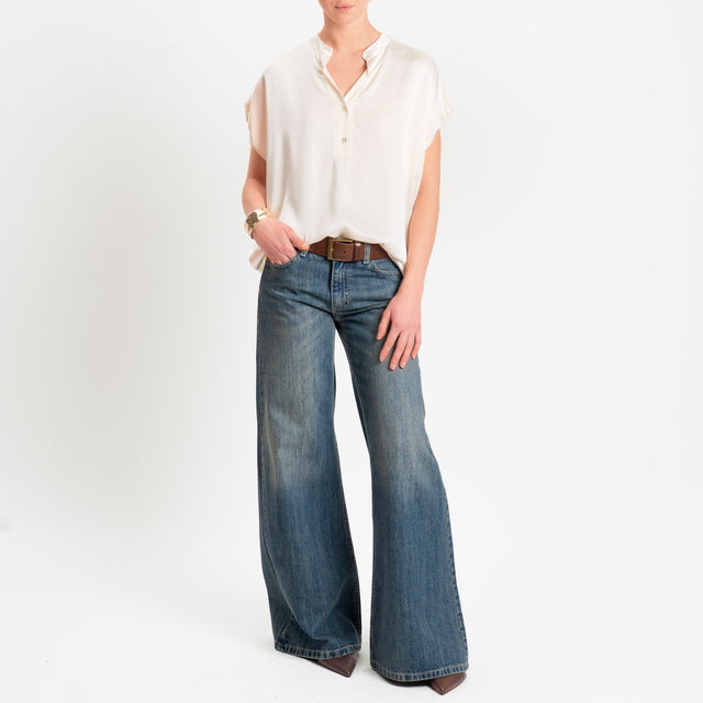 Motel-Blusa chester smanicata in satin - burro