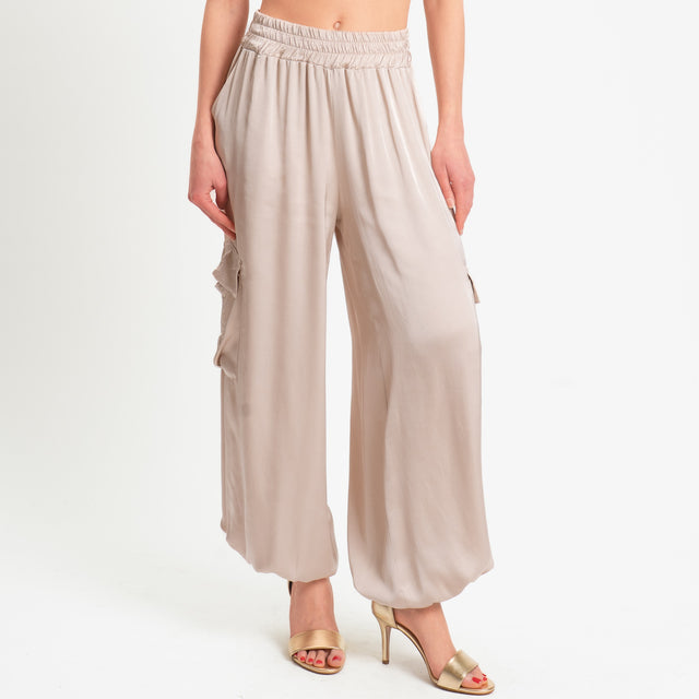 Motel-Pantalone cargo in satin elastico in vita - avena