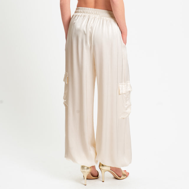 Motel-Pantalone cargo in satin elastico in vita - burro