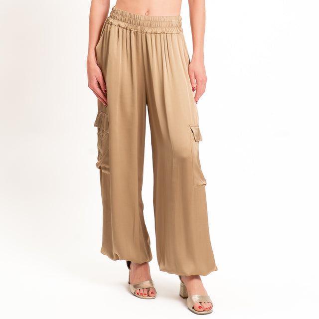 Motel-Pantalone cargo in satin elastico in vita - desert