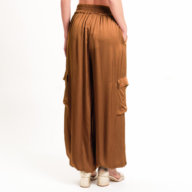 Motel-Pantalone cargo in satin elastico in vita - sigaro