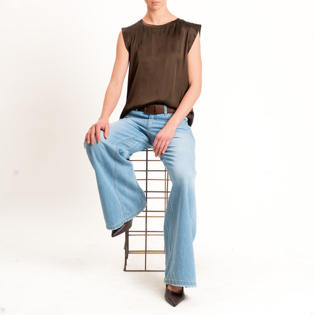 Motel-Blusa smanicata in satin viscosa elasticizzata - caffe'