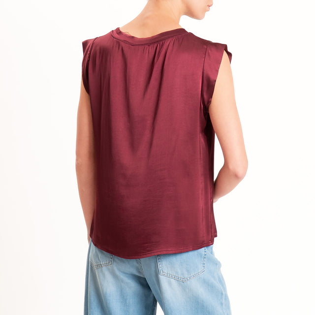 Motel-Blusa smanicata in satin viscosa elasticizzata - vino