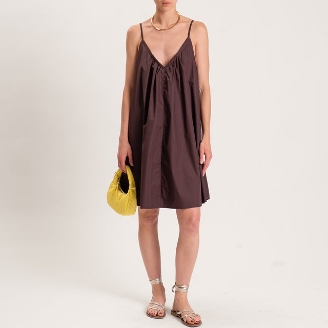 Vestido Motel-Short con doble escote en V en lona paracaídas - marrón oscuro