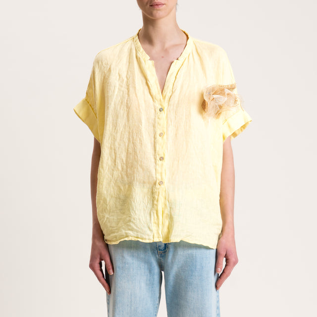 Motel-Camicia in lino mezza manica con spilla - giallo