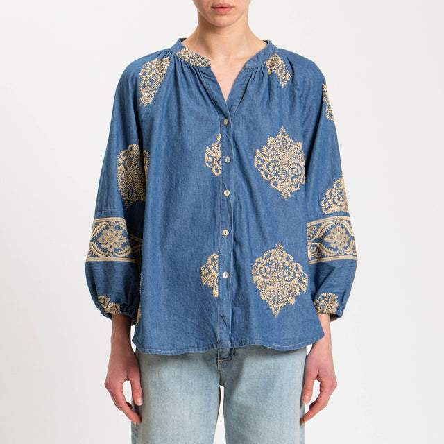 Motel-Camicia chambray con ricami - denim/beige