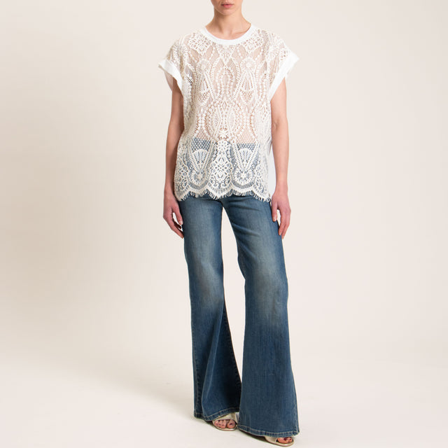 Motel-T-shirt con pizzo macramè - bianco