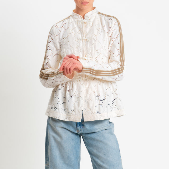 Motel-Giacca mandarin traforata bande laterali con balza - burro/sabbia