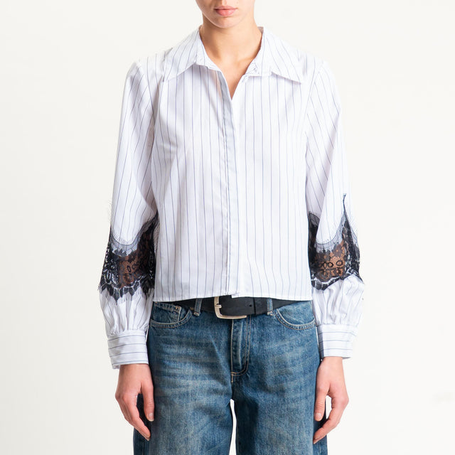 Motel-Camicia gessata con pizzo - bianco/nero