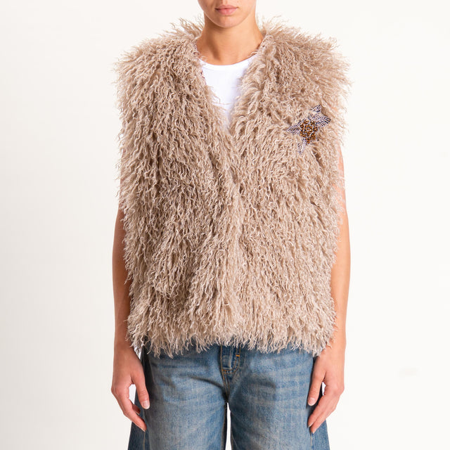 Motel-Gilet ecomongolia con spilla - beige