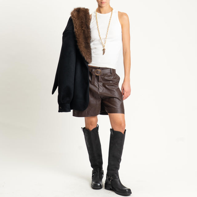 Motel-Shorts similpelle con cintura - moro