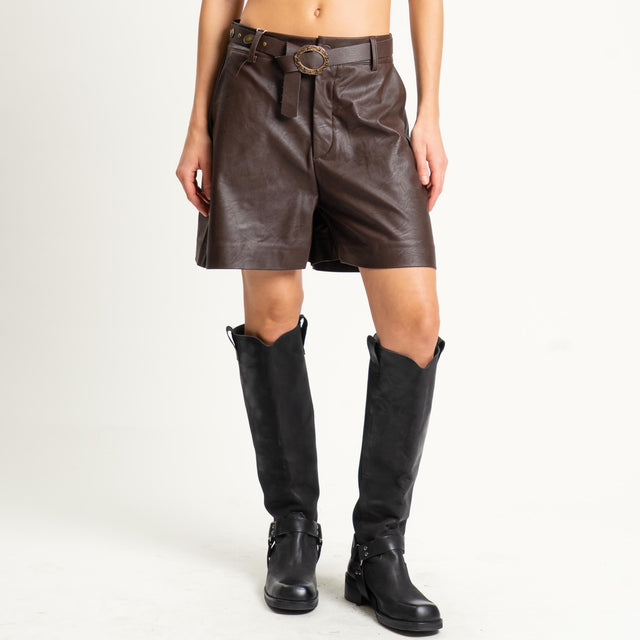 Motel-Shorts similpelle con cintura - moro