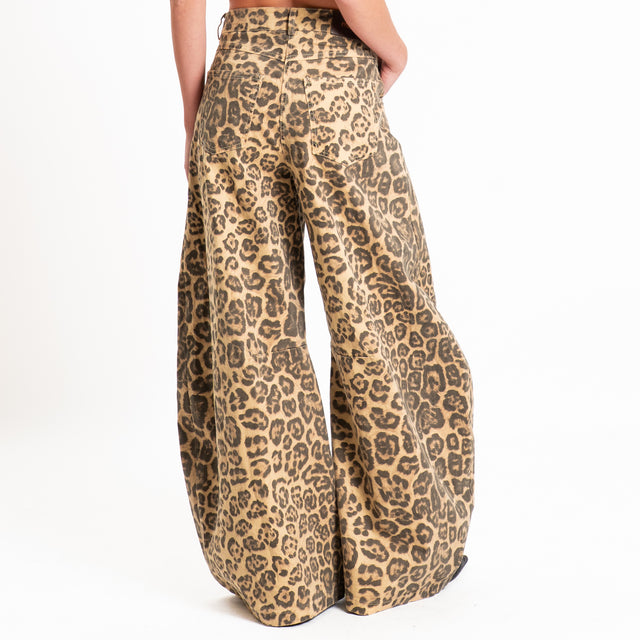 Motel-Pantalone barrel wide leg animalier - sand/nero