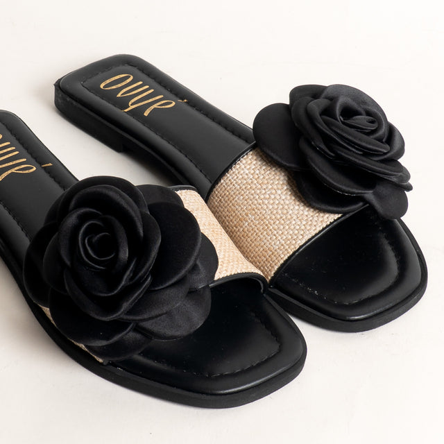 Ovyè-Sandalo con fascia in rafia dettaglio fiore - nero
