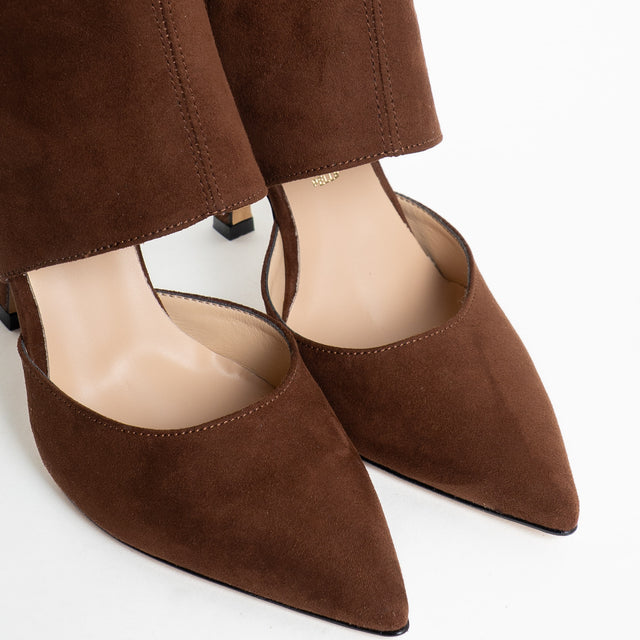 Ovyè-Stivaletto cut out con tacco - marrone