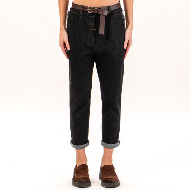 Tensione in -Jeans con elastico tasche sfrangiate - denim nero
