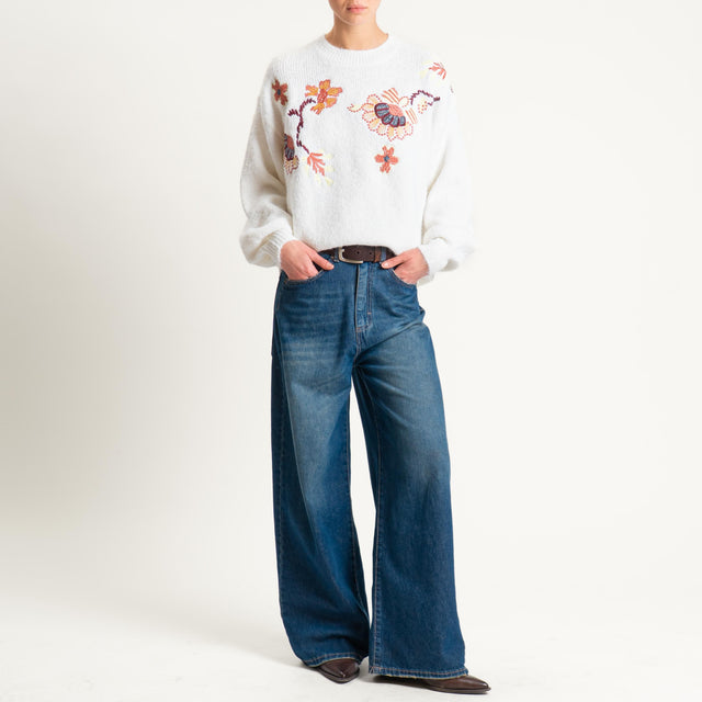 Philia Loft-Maglia fantasia floreale misto lana - latte