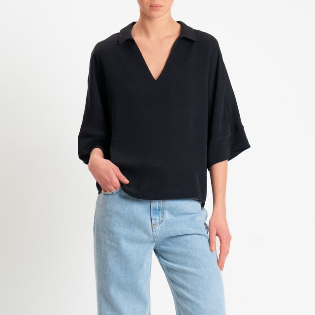 Philia Loft-Blusa scollo v - nero