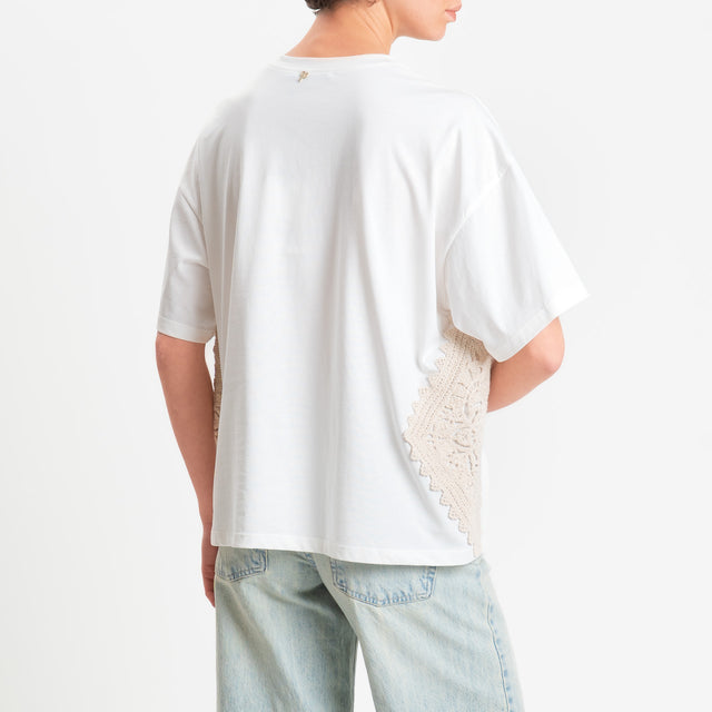 Philia Loft-T-shirt over con inserti crochet - panna