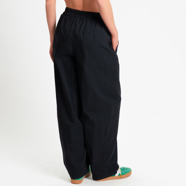 Philia Loft-Pantalone balloon elastico in vita - nero