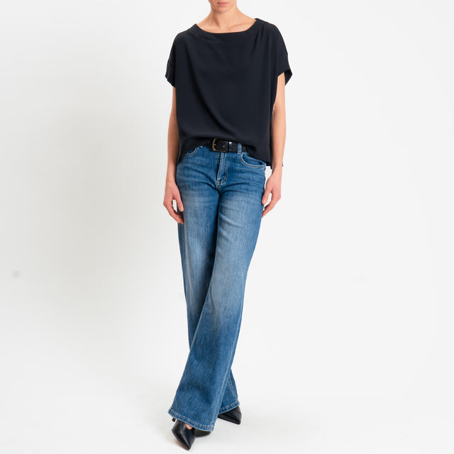 Souvenir-Blusa smanicata tessuto fluido - nero