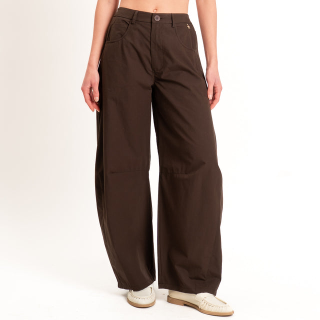 Souvenir-Pantalone GAYA barrel in popeline elasticizzato - moro