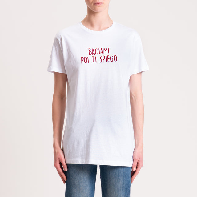 Souvenir-T-shirt "BACIAMI POI TI SPIEGO" - bianco