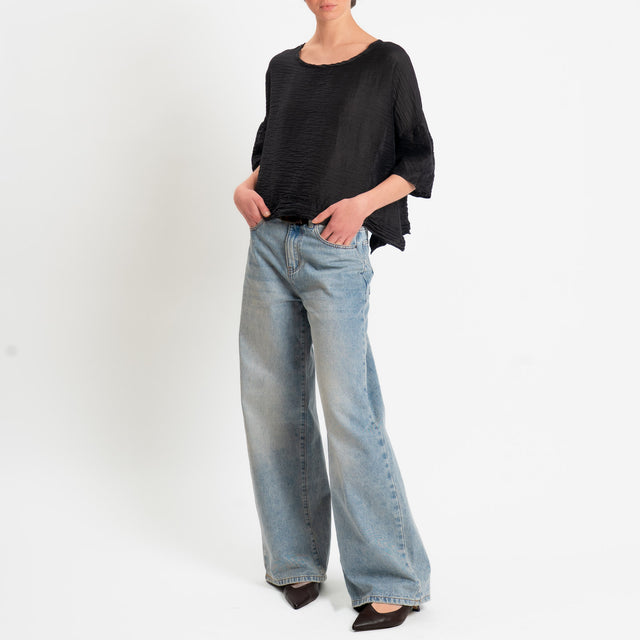 Souvenir-Blusa goffrata lyocell con spacchi laterali - nero