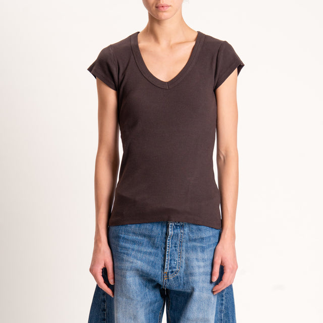 Tensione in-T-shirt scollo v a costine - moro