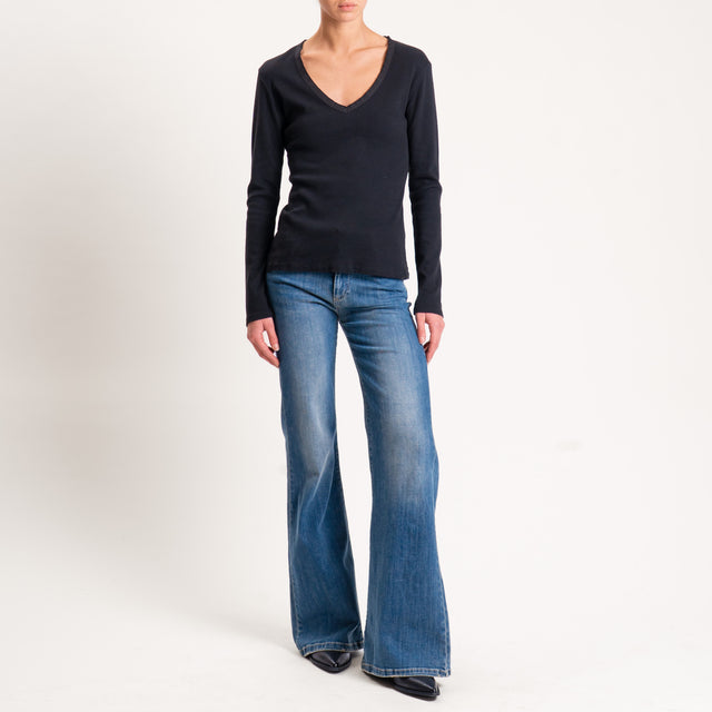 Tensione in-T-shirt scollo v a costine maniche lunghe - nero