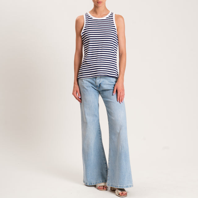 Tensione in-Top righe a costine - latte/blu