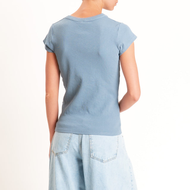 Tensione in-T-shirt scollo v a costine - jeans