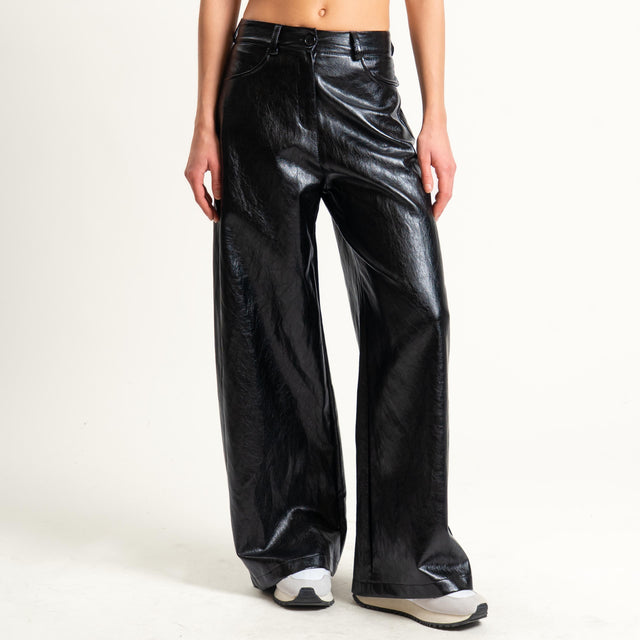 Tensione in-Pantalone GIUSI similpelle invecchiata - nero