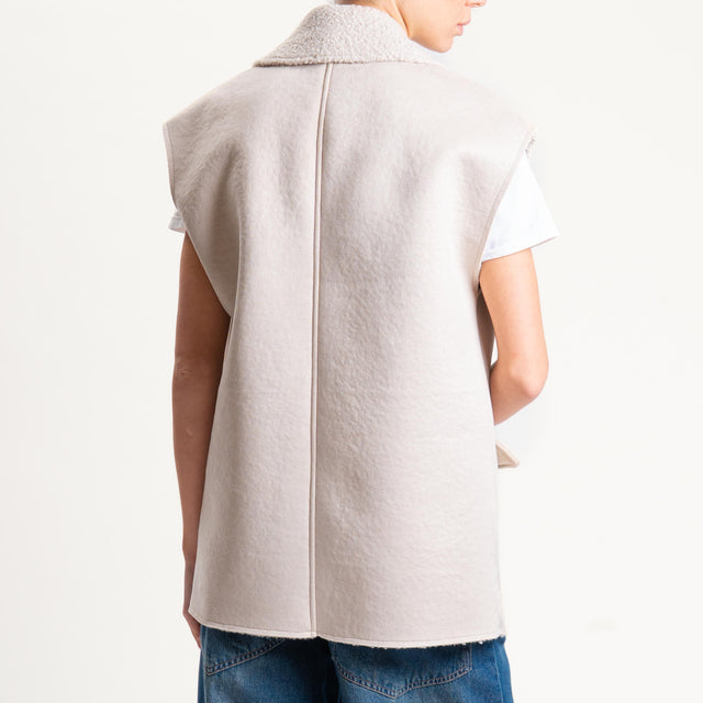 Tensione in-Gilet doppiopetto ecomontone - burro