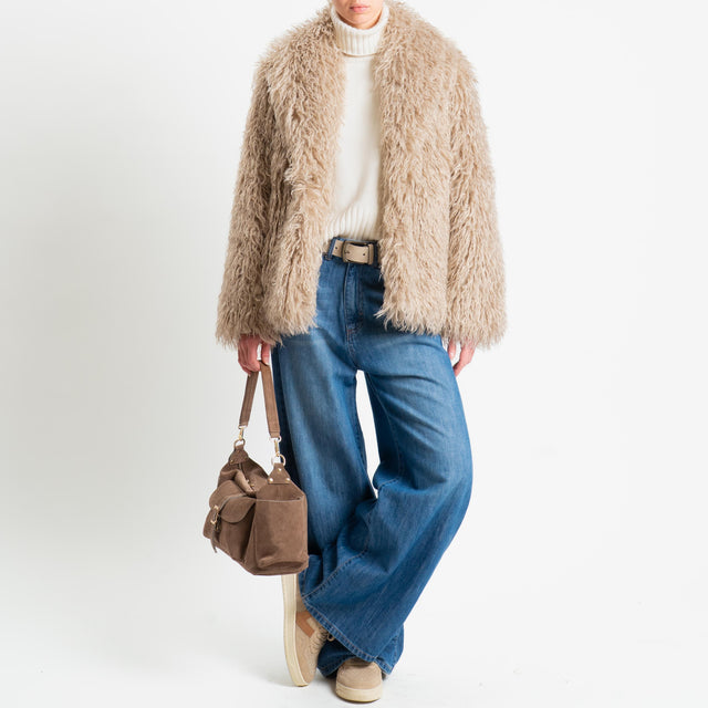 Tensione in-Ecopelliccia con tasche - sand